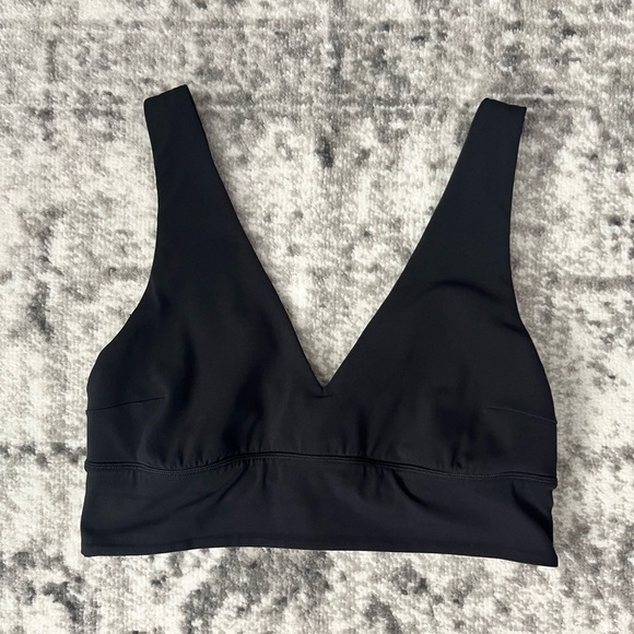 Lululemon Align V-Neck Bra *Light Support, C/D Cup - Picture 2 of 6